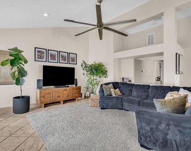5331 Emerald Court - Photo Thumbnail 8