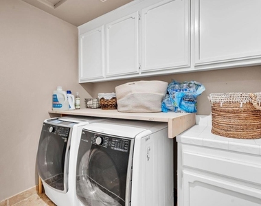 5331 Emerald Court - Photo Thumbnail 25