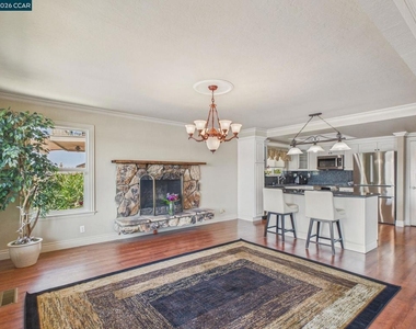 4910 Cabrillo Pt - Photo Thumbnail 3