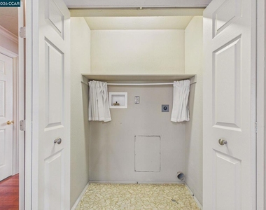 4910 Cabrillo Pt - Photo Thumbnail 50