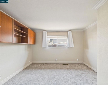 4910 Cabrillo Pt - Photo Thumbnail 37