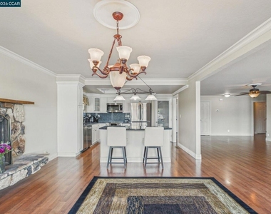 4910 Cabrillo Pt - Photo Thumbnail 4