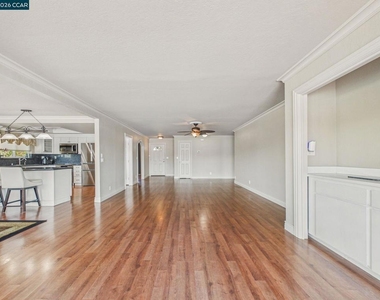4910 Cabrillo Pt - Photo Thumbnail 15