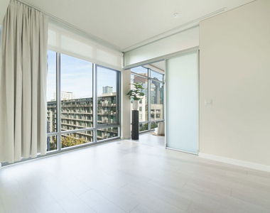 1100 S Hope Street - Photo Thumbnail 13