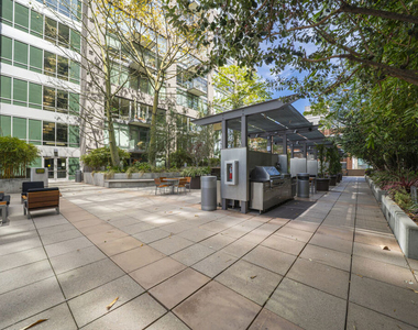 1100 S Hope Street - Photo Thumbnail 26