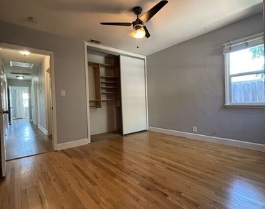 417 N Citrus Street - Photo Thumbnail 18