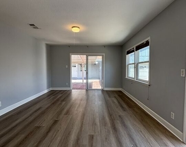 417 N Citrus Street - Photo Thumbnail 21