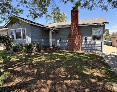 417 N Citrus Street - Photo Thumbnail 1