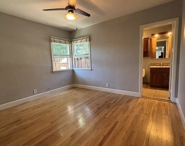 417 N Citrus Street - Photo Thumbnail 16