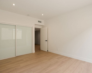 10630 Wilkins Avenue - Photo Thumbnail 4