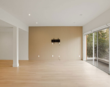 10630 Wilkins Avenue - Photo Thumbnail 18