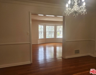 3326 3330 W 5th Street - Photo Thumbnail 7