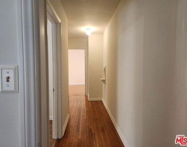 3326 3330 W 5th Street - Photo Thumbnail 4