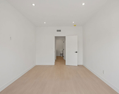 10630 Wilkins Avenue - Photo Thumbnail 14