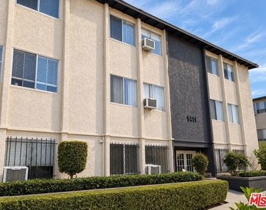 1337 S Hoover Street - Photo Thumbnail 19