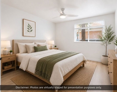 1337 S Hoover Street - Photo Thumbnail 4