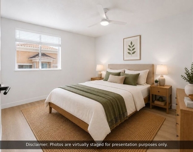 1337 S Hoover Street - Photo Thumbnail 5