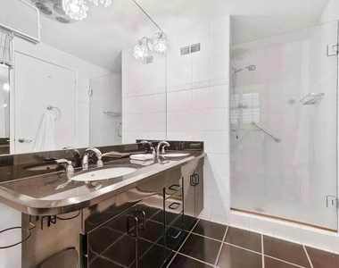 4363 Hayvenhurst Ave - Photo Thumbnail 13