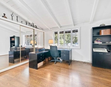 4363 Hayvenhurst Ave - Photo Thumbnail 19