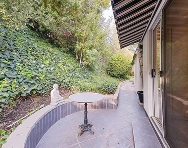 4363 Hayvenhurst Ave - Photo Thumbnail 21