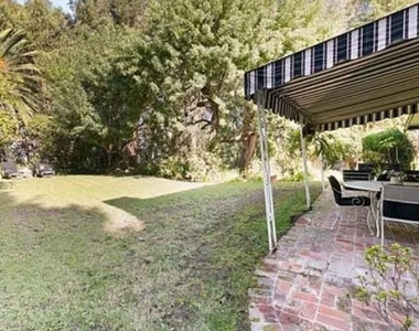 4363 Hayvenhurst Ave - Photo Thumbnail 24