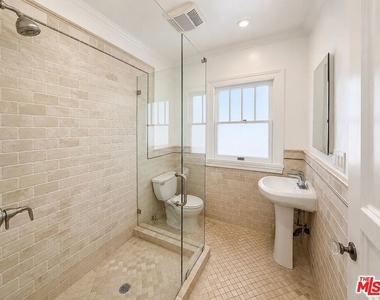 837 5th Street - Photo Thumbnail 15