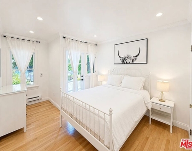 837 5th Street - Photo Thumbnail 13