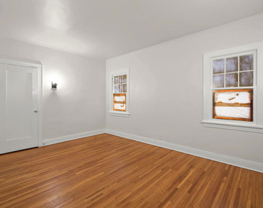 1815 Grace Avenue - Photo Thumbnail 15