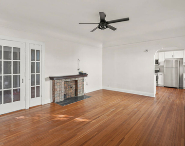 1815 Grace Avenue - Photo Thumbnail 2