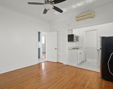 1821 Grace Avenue - Photo Thumbnail 27