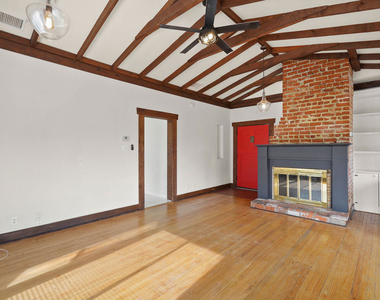 1821 Grace Avenue - Photo Thumbnail 2