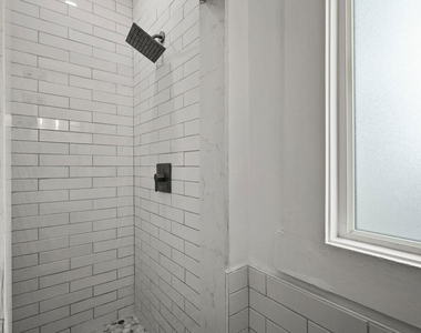 1821 Grace Avenue - Photo Thumbnail 31