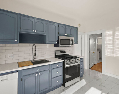 1821 Grace Avenue - Photo Thumbnail 23