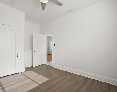 1821 Grace Avenue - Photo Thumbnail 35