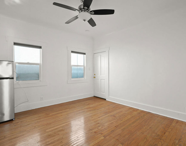 1821 Grace Avenue - Photo Thumbnail 8