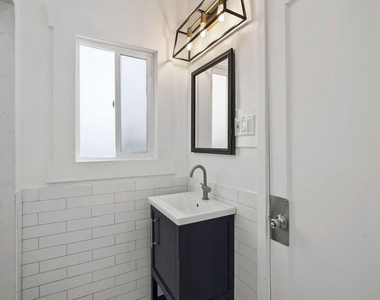 1821 Grace Avenue - Photo Thumbnail 30