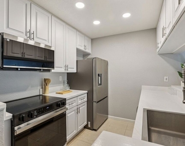1706 Bevin Brook Drive - Photo Thumbnail 4