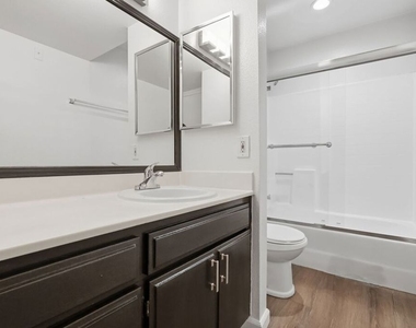 11015 Morrison Street - Photo Thumbnail 30