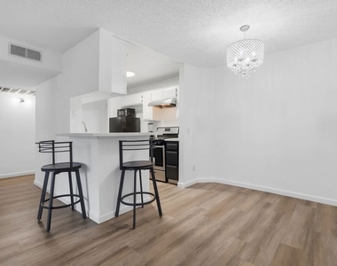 11015 Morrison Street - Photo Thumbnail 11