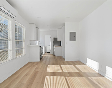 814 3rd Street - Photo Thumbnail 3