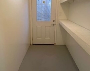 2311 Malcolm Avenue - Photo Thumbnail 20