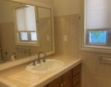 2311 Malcolm Avenue - Photo Thumbnail 14