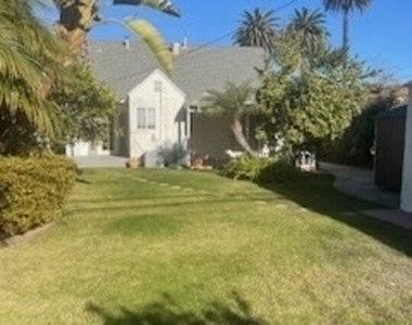 2311 Malcolm Avenue - Photo Thumbnail 21