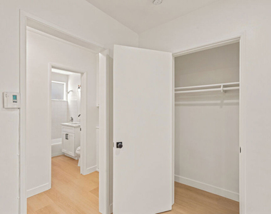 11825 Iowa Avenue - Photo Thumbnail 11