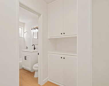 11825 Iowa Avenue - Photo Thumbnail 13