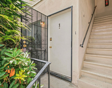 11825 Iowa Avenue - Photo Thumbnail 2