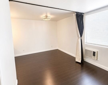 525 S Ardmore Avenue - Photo Thumbnail 3