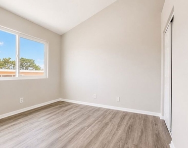 14714 S Budlong Avenue - Photo Thumbnail 22