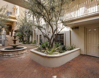 851 N San Vicente Boulevard - Photo Thumbnail 6