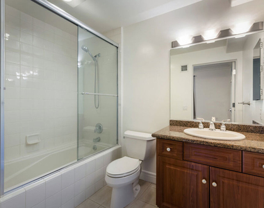 851 N San Vicente Boulevard - Photo Thumbnail 27